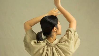 半岛体育官方网站-维拉队长就违反隔离令致歉：在屋里憋了太久，难熬